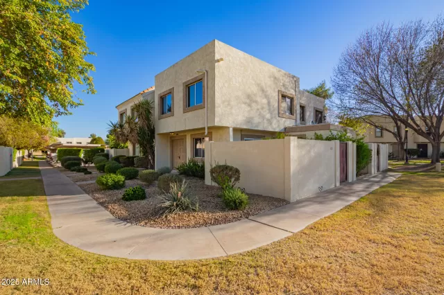 MLS: 6804069 Condo For Sale