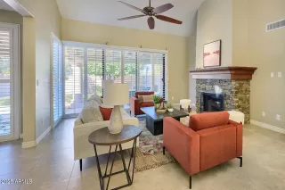 Photo #6: 6804076 Listing