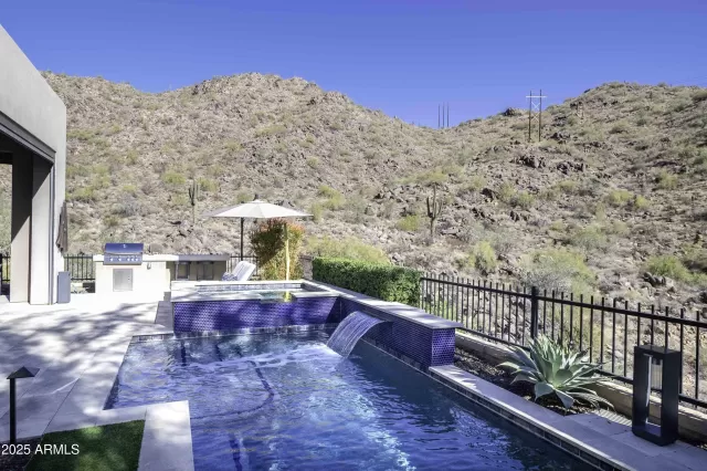 MLS: 6804112 Condo For Sale