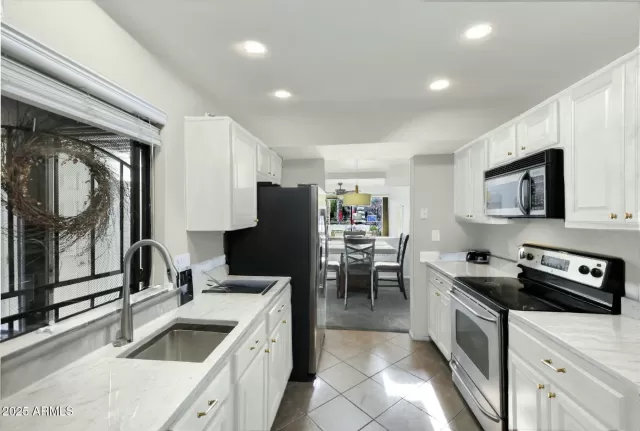 MLS: 6804126 Condo For Sale
