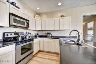 Photo #6: 6804278 Listing