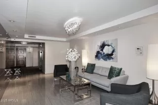 Photo #3: 6804383 Listing 