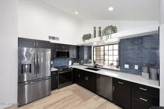 More Details about MLS # 6804514 : 7904 E PEPPER TREE LANE
