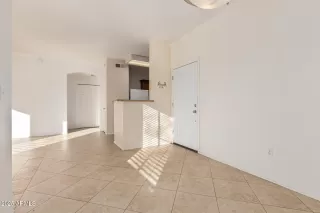 Photo #4: 6804698 Listing