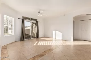 Photo #6: 6804698 Listing