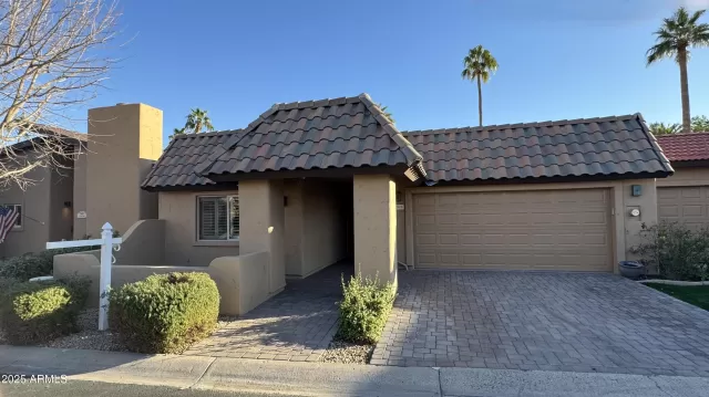 MLS: 6805039 Condo For Sale