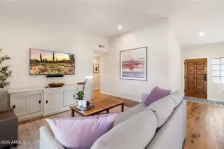 Photo #3: 6805063 Listing