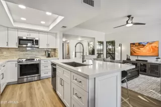 Photo #2: 6805078 Listing 