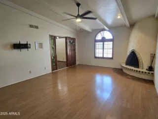 Photo #1: 6805102 Listing 