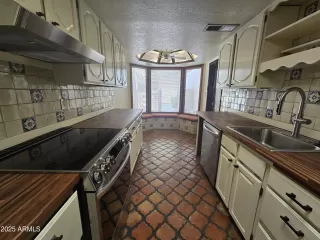 Photo #4: 6805102 Listing 