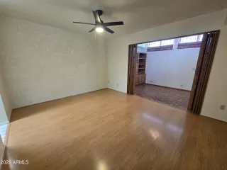 Photo #6: 6805102 Listing 