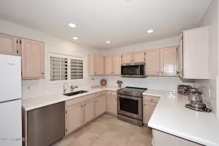 Photo #3: 6805239 Listing 