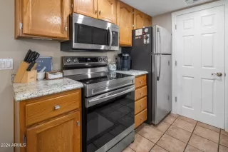 Photo #5: 6805405 Listing