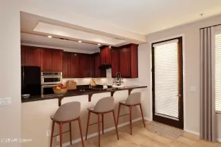 Photo #6: 6805456 Listing