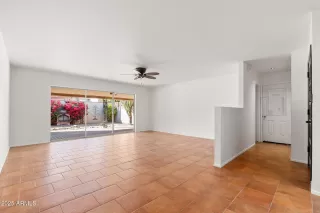 Photo #3: 6805517 Listing