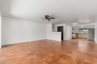 Photo #5: 6805517 Listing