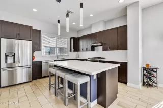 Photo #6: 6805693 Listing