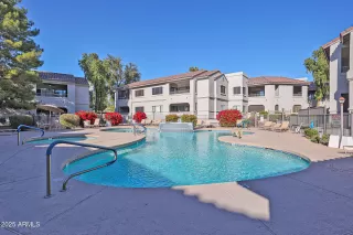 Photo #6: 6805757 Listing 