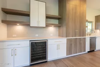 Photo #5: 6805895 Listing 