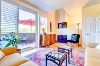 Photo #6: 6805926 Listing