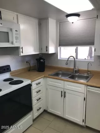 Photo #4: 6806030 Listing