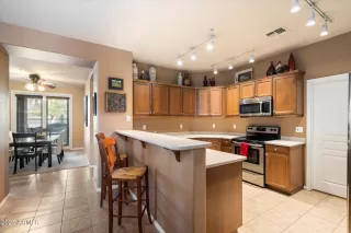 Photo #3: 6806040 Listing