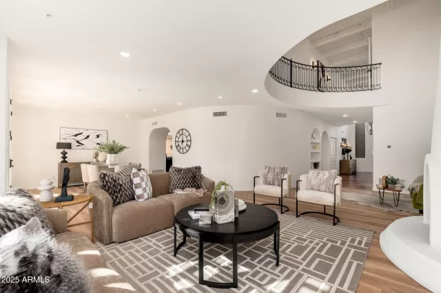 MLS: 6806138 Condo For Sale