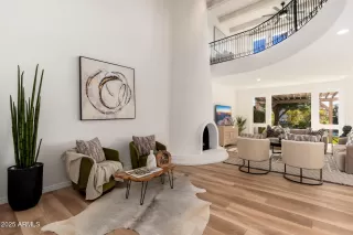 Photo #3: 6806138 Listing