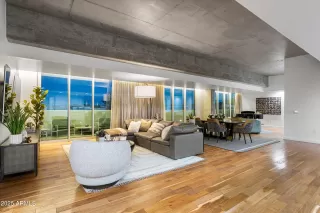 Photo #5: 6806211 Listing 