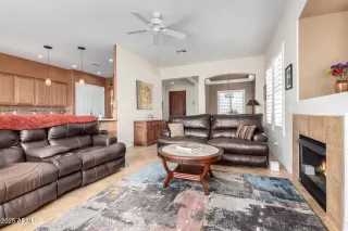 Photo #5: 6806236 Listing 