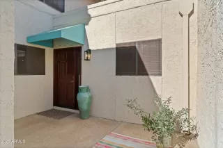 Photo #4: 6806441 Listing