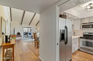 Photo #5: 6806441 Listing