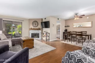 Photo #2: 6806467 Listing 