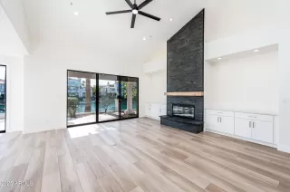 Photo #5: 6806468 Listing