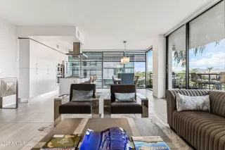 Photo #4: 6806547 Listing