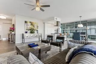 Photo #5: 6806547 Listing