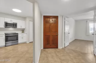 Photo #3: 6806567 Listing 