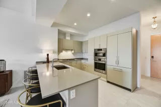 Photo #2: 6806600 Listing