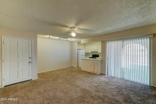 Photo #5: 6806620 Listing