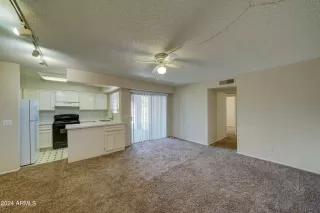 Photo #6: 6806620 Listing