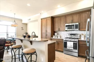 Photo #6: 6806622 Listing