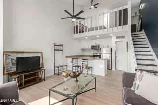 Photo #2: 6806628 Listing