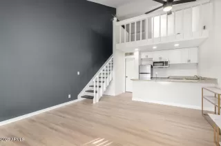 Photo #6: 6806630 Listing