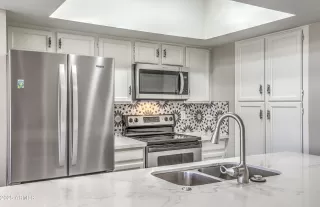 Photo #5: 6806634 Listing 