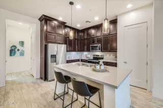 Photo #2: 6806716 Listing