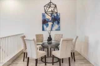 Photo #5: 6806716 Listing