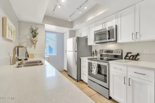 MLS: 6806721 Condo For Sale