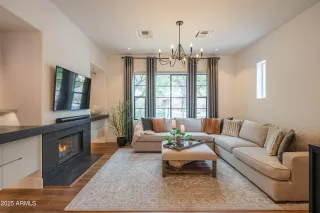 Photo #3: 6806844 Listing