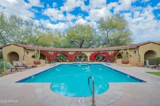 Photo #4: 6806844 Listing