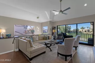 Photo #4: 6807043 Listing 